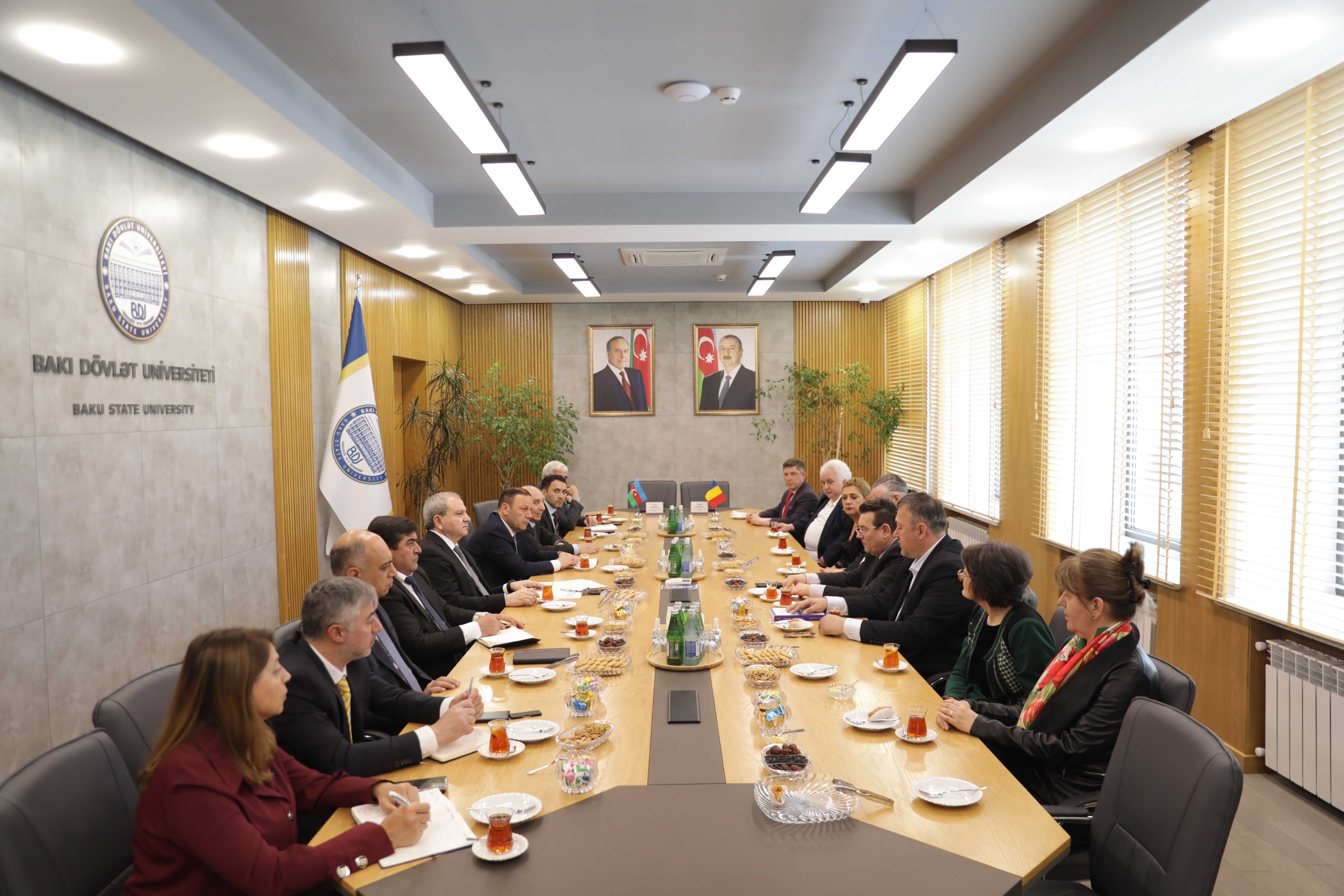 Rumıniyanın Azərbaycandakı səfiri və Petre Andrei Universitetinin rektorunun rəhbərlik etdiyi nümayəndə heyəti BDU-da