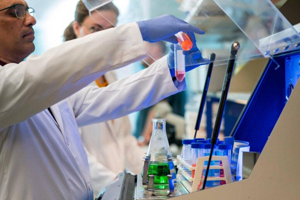 Beyin iltihabını azaldan burun spreyi: Yaddaşı da bərpa edir