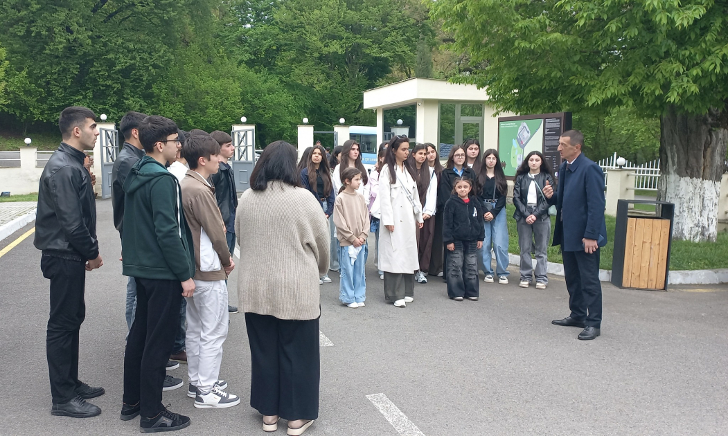 İsmayıllı məktəblilərinin Qəbələ Dövlət Tarix-Bədii Qoruğuna ekskursiyası yaddaqalan olub