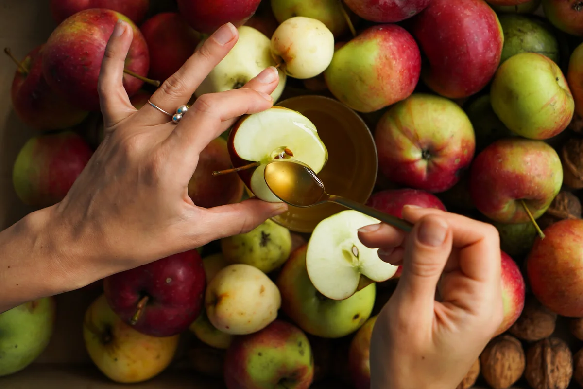 Müasir alma növləri inkişaf etməyə davam edir