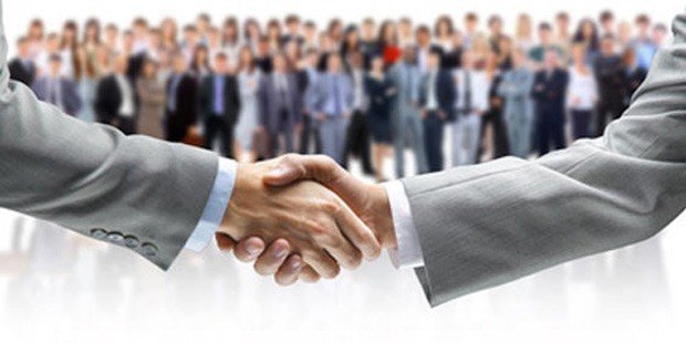 Məktəb işçilərinin işdən ayrılması və karyera dəyişiklikləri müzakirə olunur