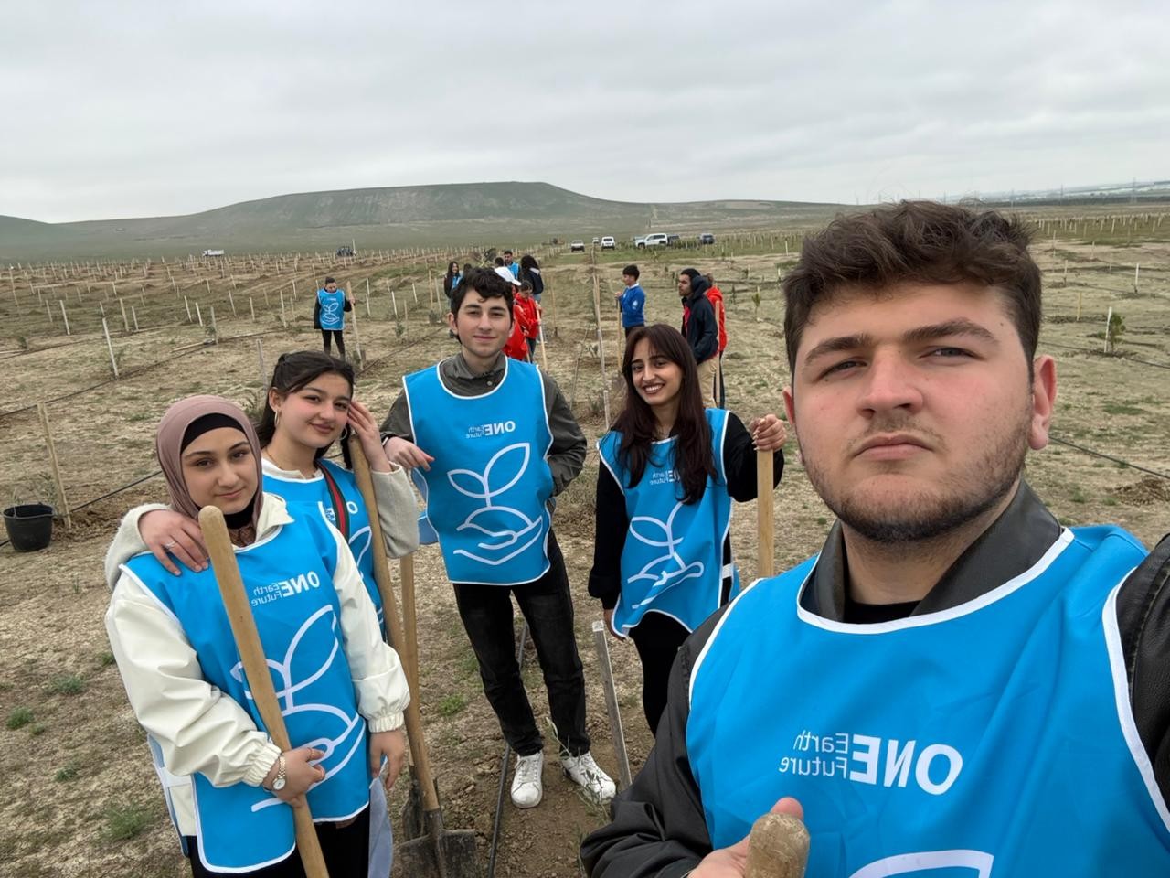 BDU TGT-nin üzvləri IDEA-nın təşkilatçılığı ilə ağacəkmə aksiyasında