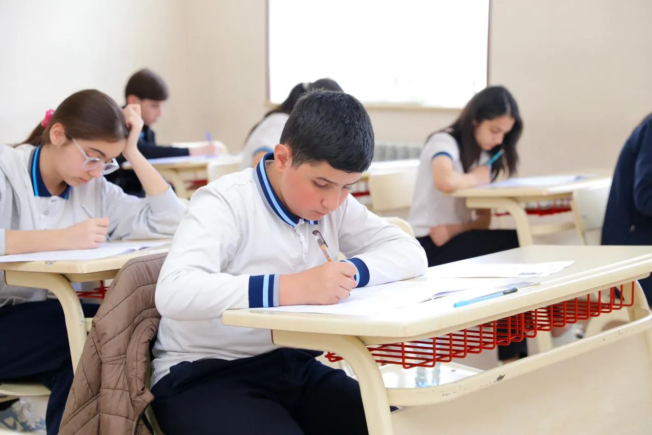 RFM və Lütfi Zadə adına Riyaziyyat-Məntiq Olimpiadasının buraxılış vərəqələri verilir