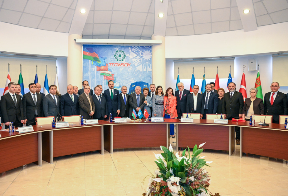 TÜRKSOY Xalq şairi Sabir Rüstəmxanlının 80 illik yubileyini qeyd edib