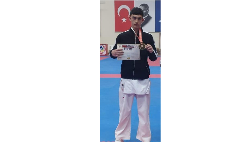 Salyan məktəblisi dünya çempionu oldu