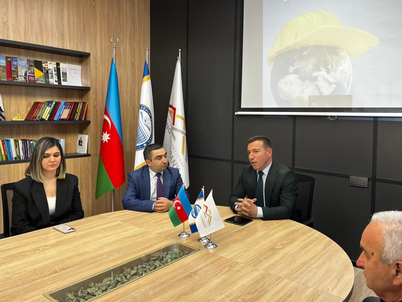 BDU-da Ümumdünya Əməyin Mühafizəsi günü qeyd olunub