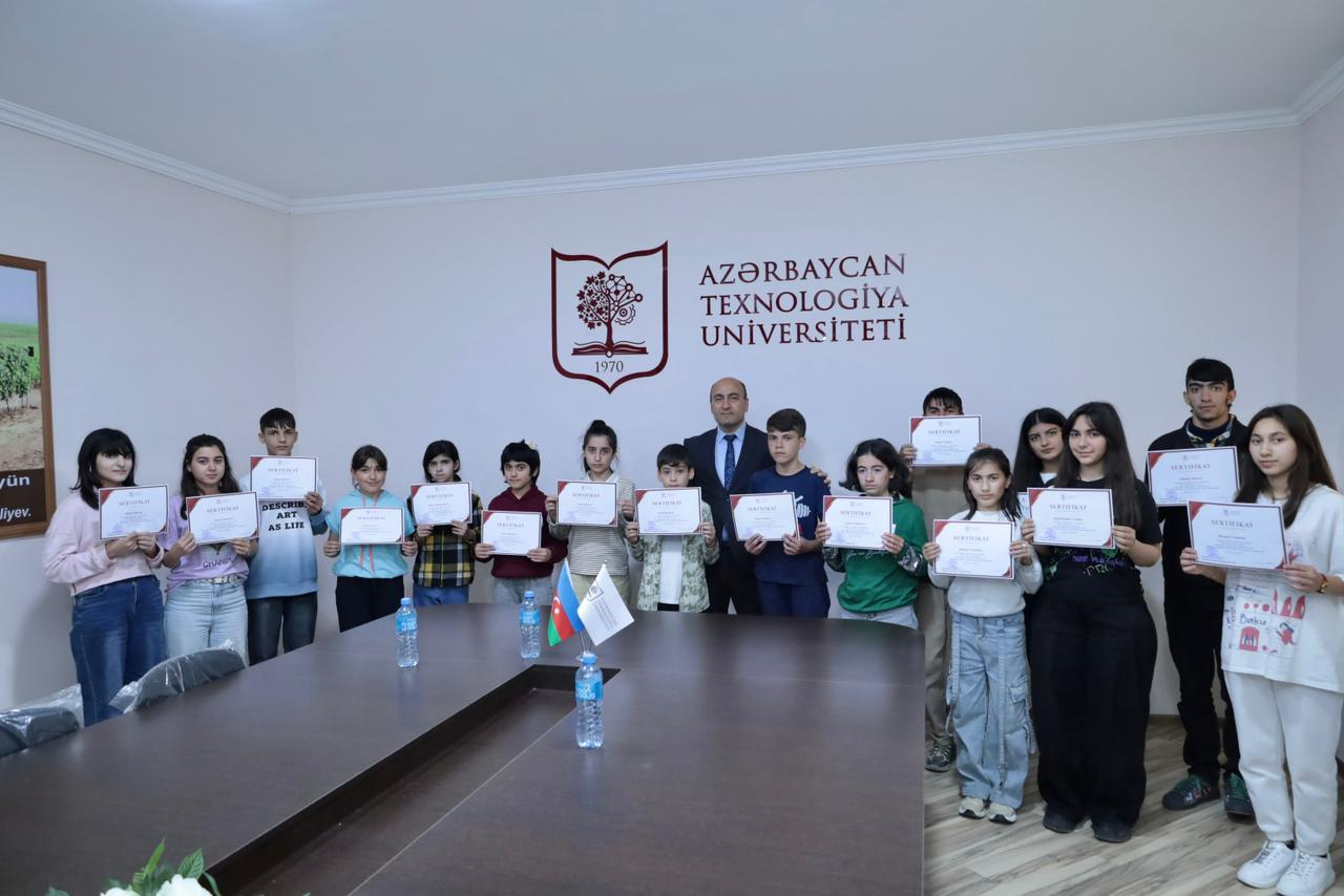 Uşaq evində böyüyən şagirdlər üçün təlim keçirilib