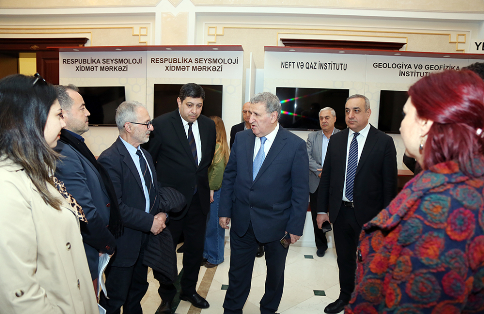 AMEA-da türkiyəli mütəxəssislərin iştirakı ilə arxeologiya üzrə treninqlərə başlanılıb