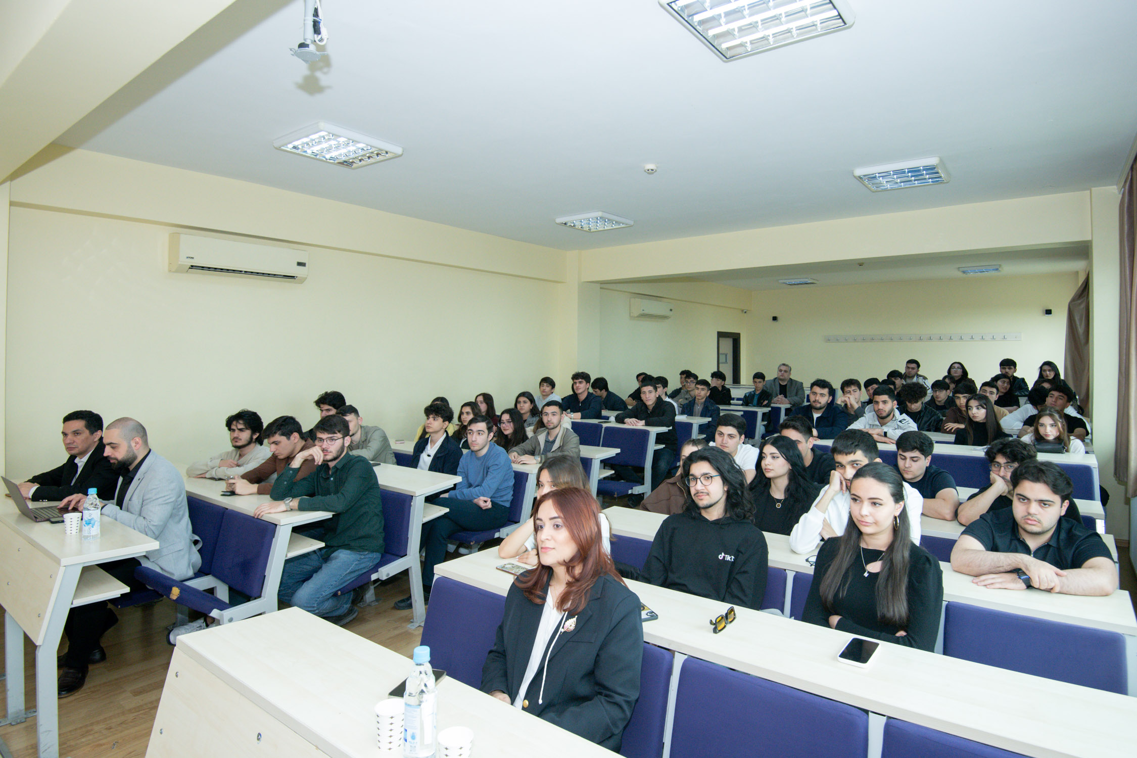 BMU-da tələbələr üçün maliyyə savadlılığına dair maarifləndirici seminar