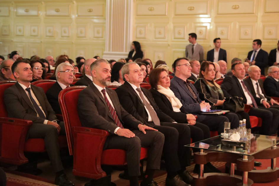 BDU-da ədəbi-bədii gecə: Ömrün səhifələri