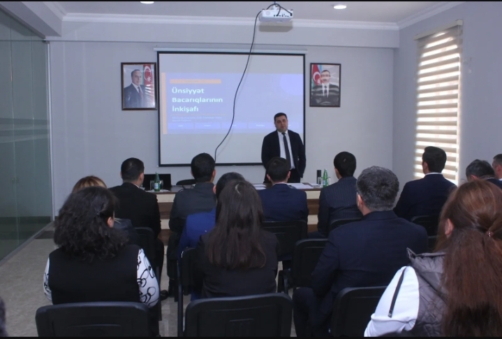 Dövlət qulluqçuları üçün təlimlər keçirilib