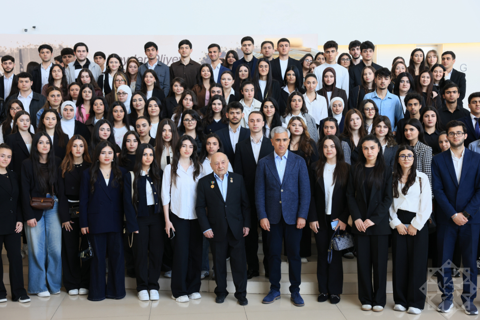 Heydər Əliyev Mərkəzində gənclərlə “Heydər Əliyev və Ömər Eldarov yaradıcılığı” mövzusunda görüş olub