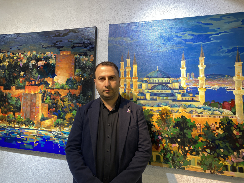 İstanbulda azərbaycanlı rəssamın fərdi sərgisi açılıb
