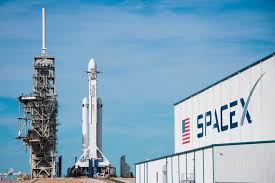 Texas sakinləri İlon Maskın "SpaceX" şirkətini məhkəməyə veriblər