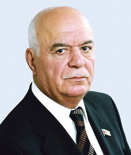 Fərrux Zeynalov — Azərbaycanın dövlət idarəçiliyində mühüm rol oynamış siyasi xadim