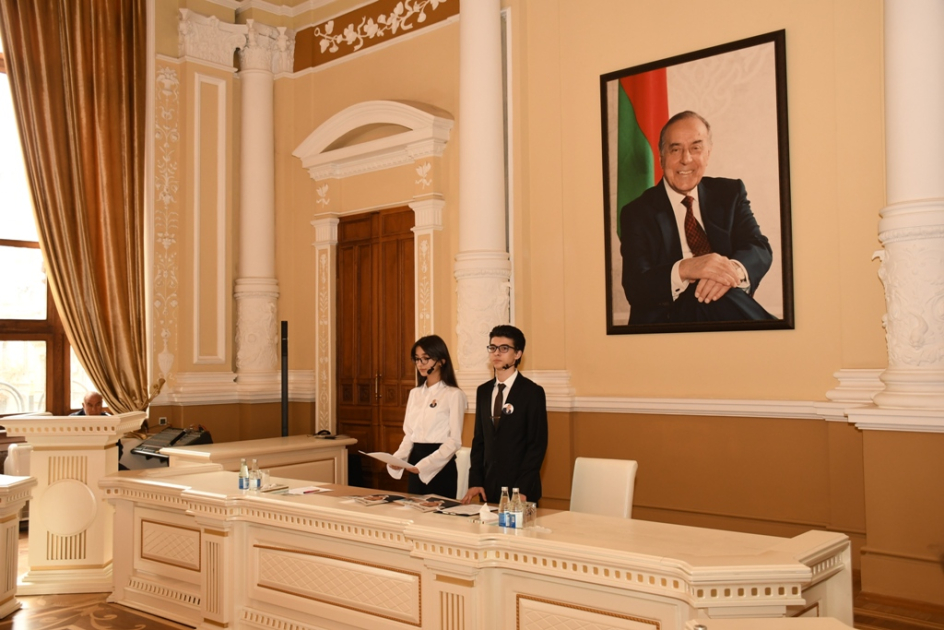 “Heydər Əliyev və Azərbaycan tarixi” mövzusunda elmi-praktik konfrans