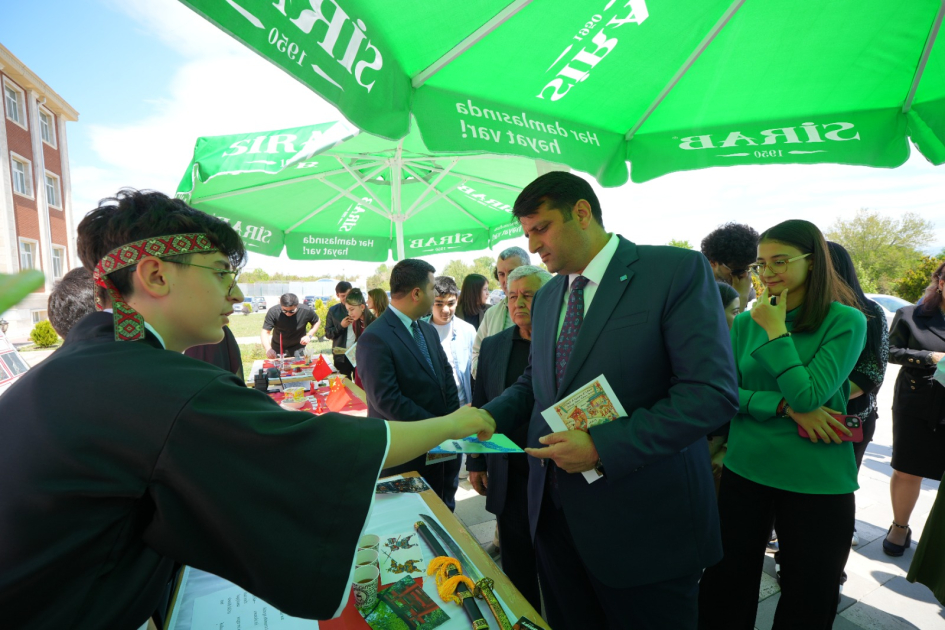Naxçıvan məktəblilərinin “Mədəniyyət Festivalı”