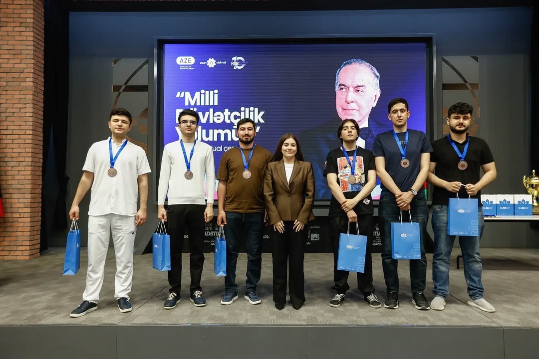 BDU komandası “Milli dövlətçilik yolumuz” adlı intellektual çempionatda III yeri tutub
