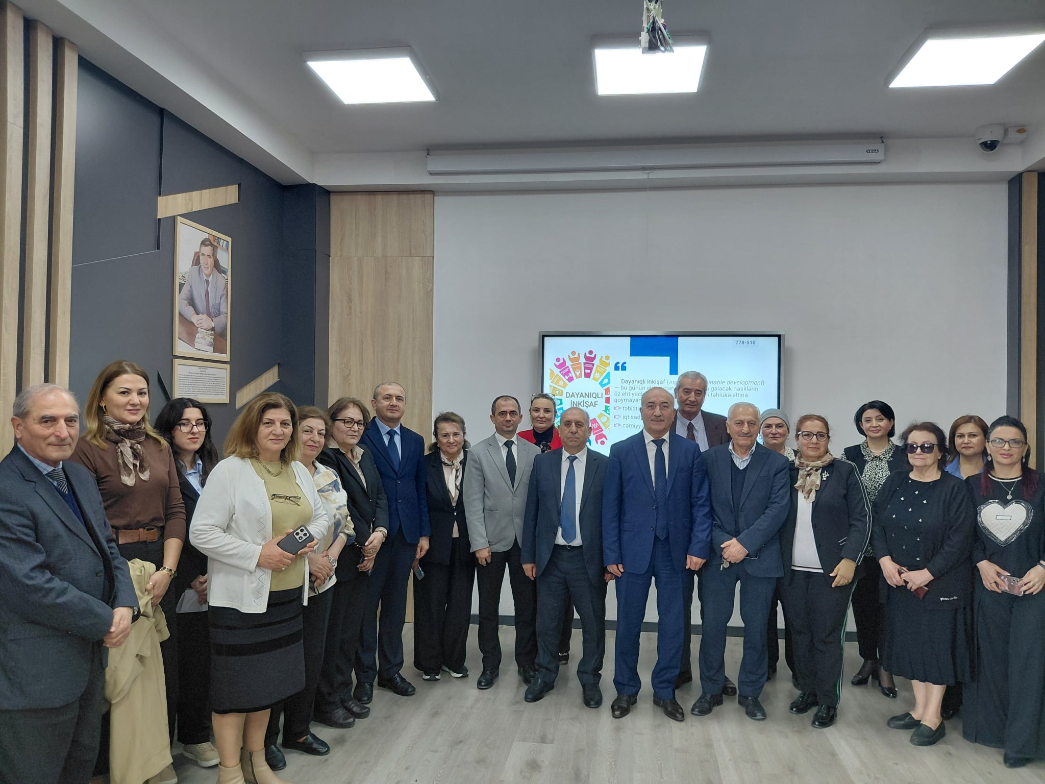 Coğrafiya İnstitutunun direktoru vəzifəsini icra edən Zaur İmrani BDU tələbələrinə ustad dərsi keçib