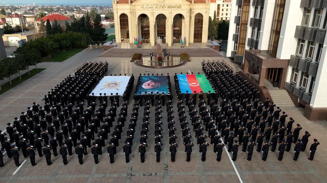 Polis kursantlarından Ulu Öndərin anadan olmasının 103 illiyinə həsr edilmiş fləş-mob