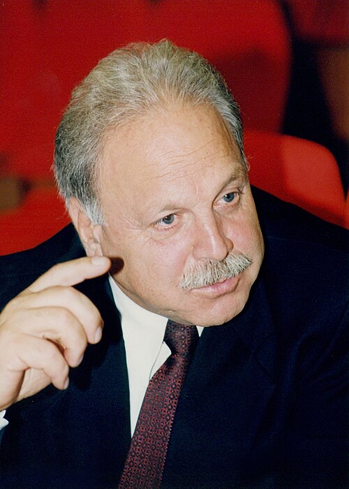 Sirus Təbrizli: Azərbaycan siyasəti və mediasında iz qoyan şəxsiyyət