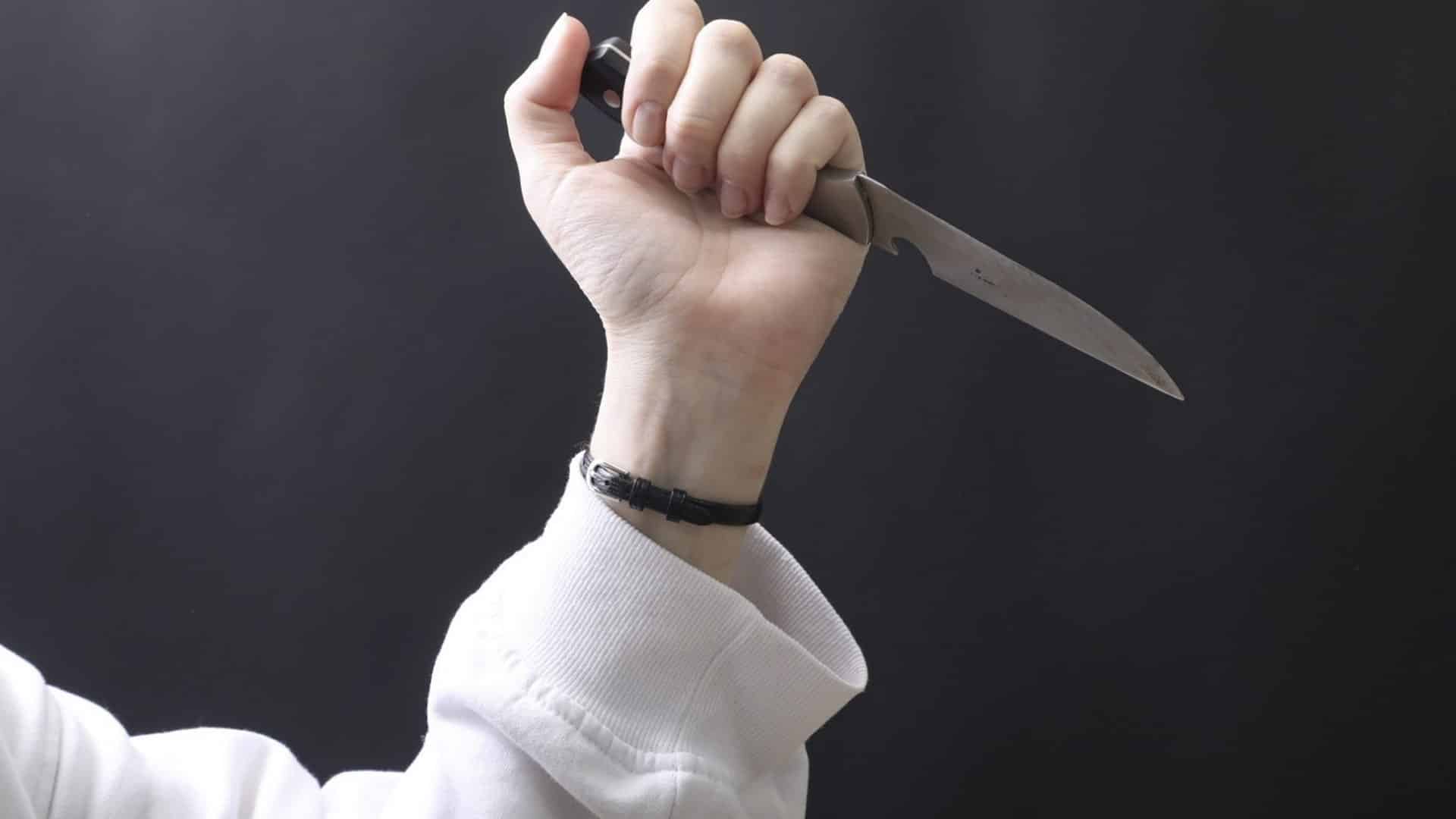 Yeniyetmələr arasında dava: 1 nəfər bıçaqlanıb