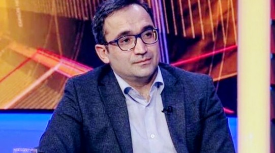 İqtisadçı Xalid Kərimli: “Maliyyə savadlılığı məktəblərdə mütləq tədris olunmalıdır”