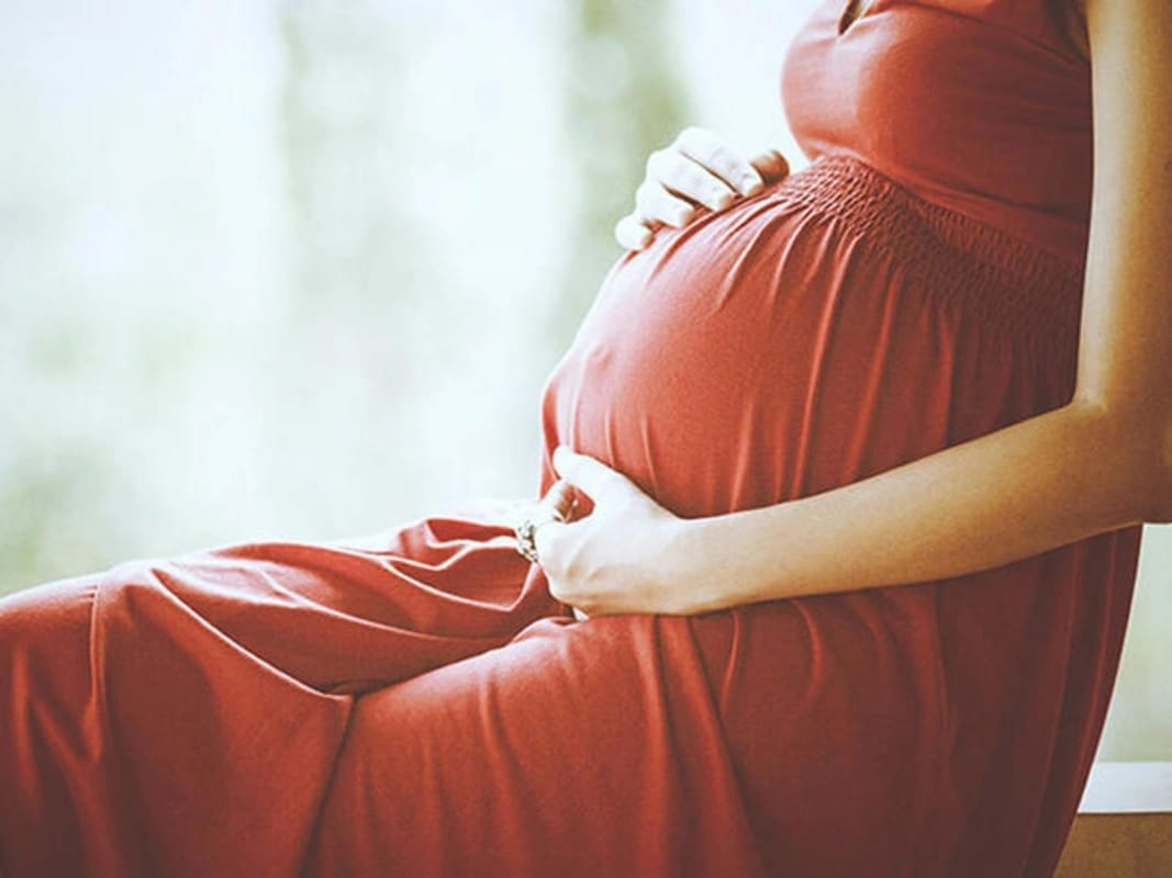 16 yaşlı məktəbli ana olub