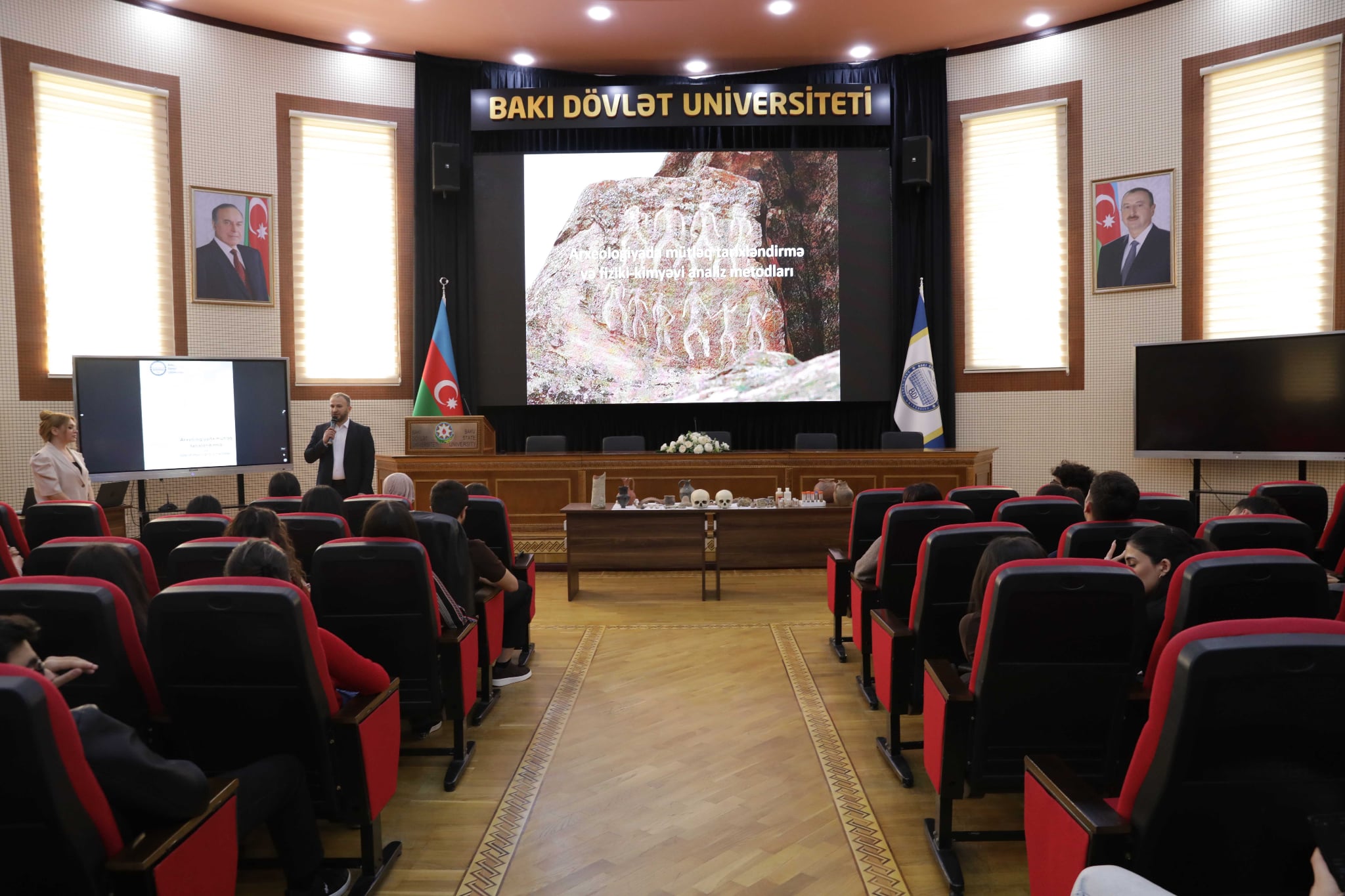 BDU-da arxeologiyada fiziki-kimyəvi analiz metodlarına dair elmi seminar