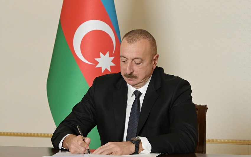 Prezident təqaüdü kimlərə və nə qədər verilir? - SİYAHI