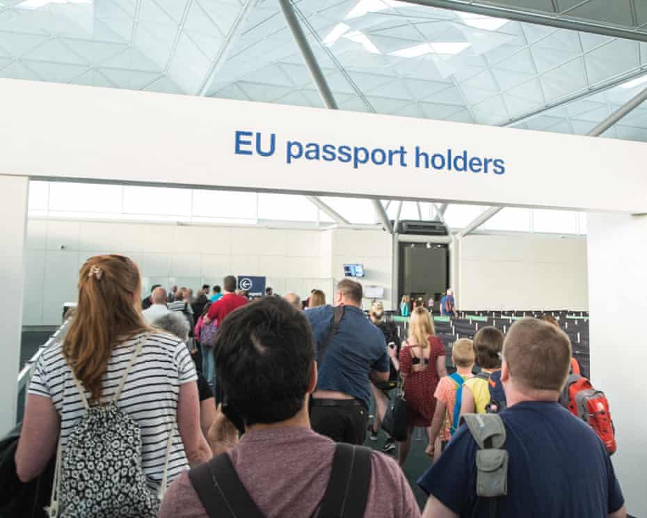 European Union ilə United Kingdom arasında gənclərin mobilliyi müzakirələri gərginlik yaradır