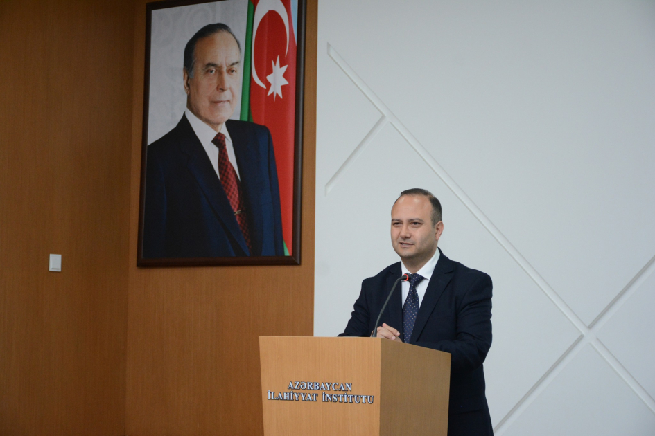 İlahiyyat İnstitutunda maarifləndirici tədbir: Dini radikalizmin səbəbləri və onunla mübarizə metodları
