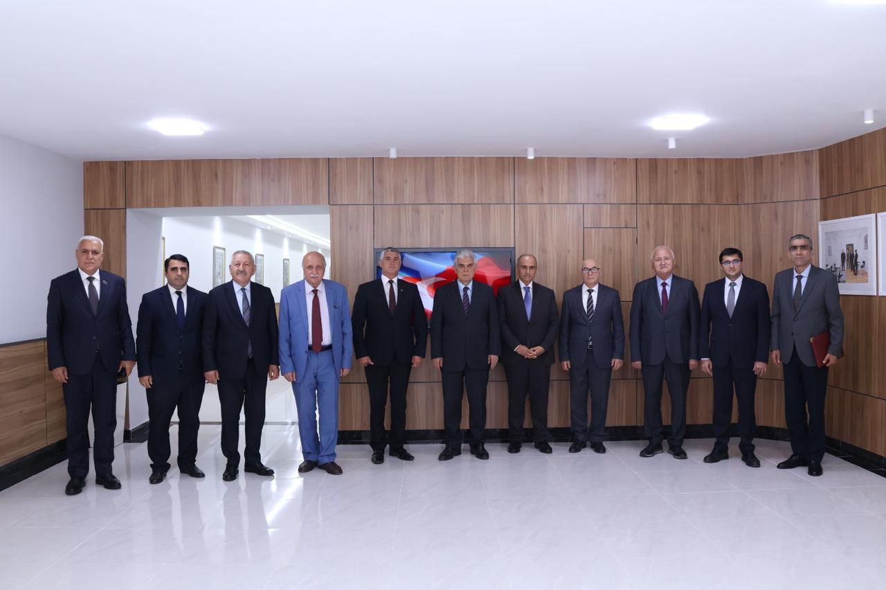 BSU-da Ənvər Abbasovun 75 illiyinə həsr olunan konfrans keçirilib - FOTOLAR