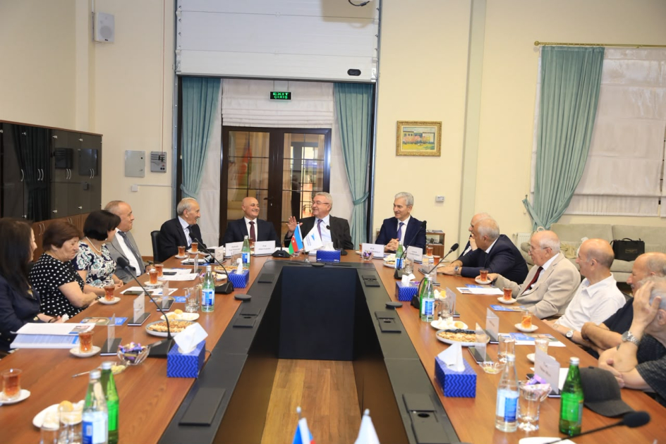 Milli Aviasiya Akademiyasında akademik Məcid Rəsulovun xatirəsi anılıb-FOTOLAR