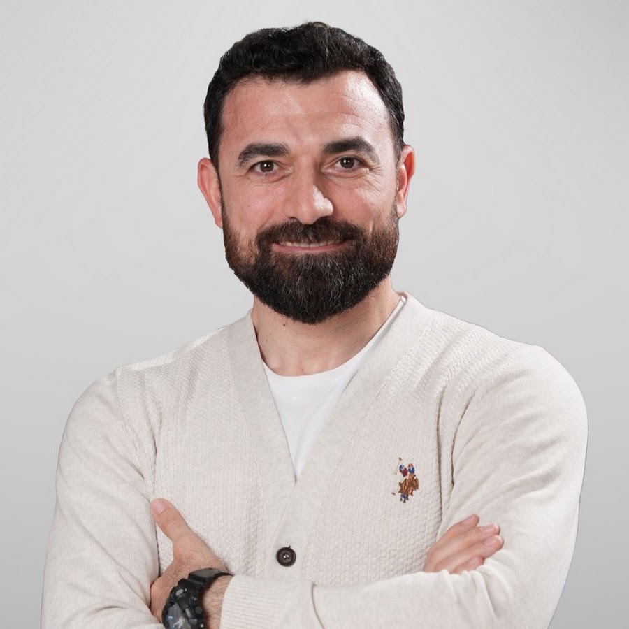 “İnsanın özünəinamı və psixoloji dayanıqlılığı, dünyanı necə görməsi ilk növbədə ailədə formalaşır.”- Yazar, psixoloq Rövşən Abdullaoğlu 