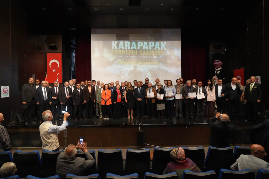 Türkiyənin Qars şəhərində qarapapaq türklərinin irsi müzakirə olunub-FOTOLAR