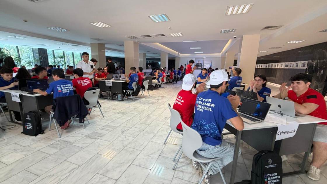 “Cyber Summer School 2026”nın iştirakçıları kibertəhlükəsizlik yarışında biliklərini sınağa çəkiblər-FOTOLAR