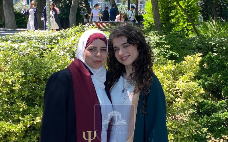 Ana-bala birlikdə məzun oldu 