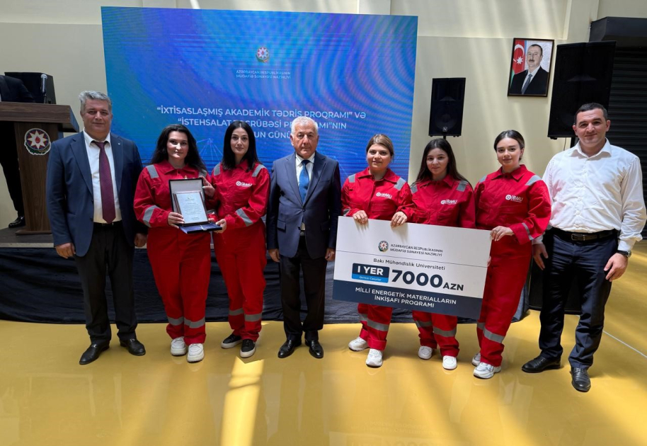 BMU-nun “Qırmızı cəsurlar” komandası milli energetik materiallar proqramının qalibi olub