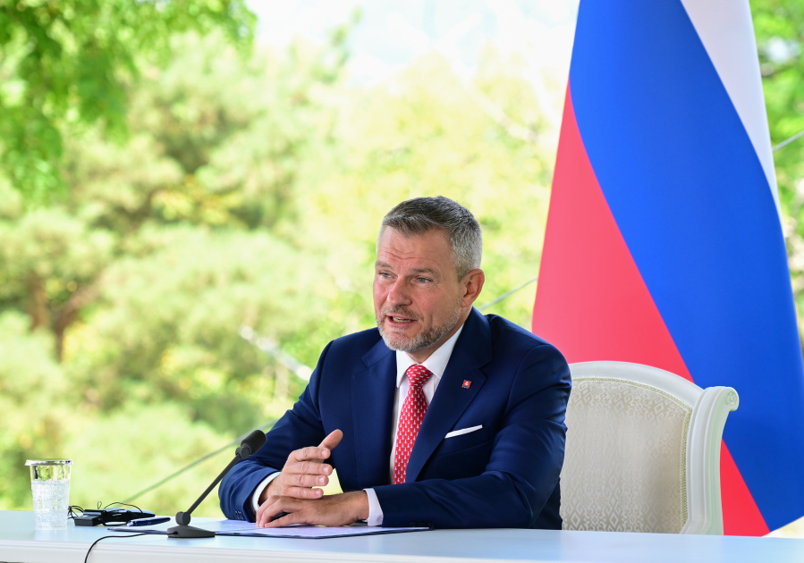 Slovakiya Prezidenti: Qarabağda tikiləcək məktəb slovak generalının adını daşıyacaq