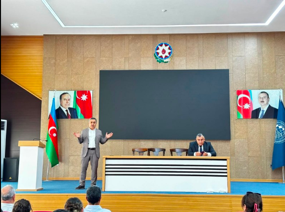 UNEC-in 2 saylı tədris binasında abituriyentlər üçün Açıq Qapı günü keçirilib