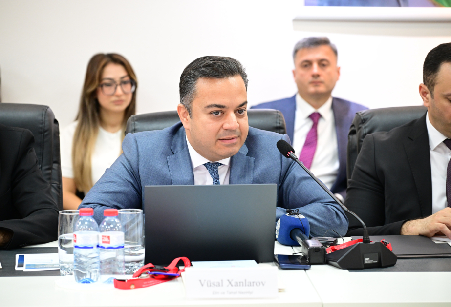 Məktəblərdə hər bir şagirdin rəqəmsal alətlərə çıxışının təmin edilməsi hədəflənir