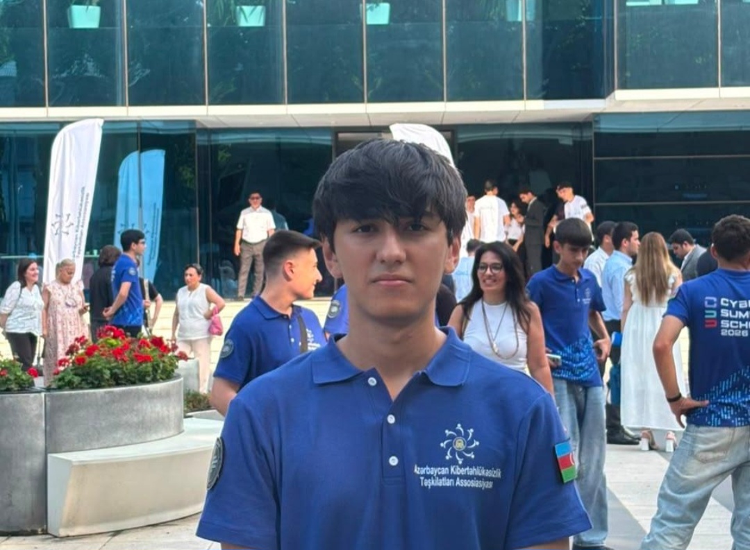 Odlar Yurdu Universitetinin tələbəsi “Cyber Summer School 2026” düşərgəsini uğurla başa vurub - FOTOLAR
