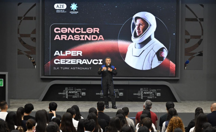 Türkiyənin ilk astronavtı Azərbaycan İdman Akademiyasında gənclərin suallarını cavablandırıb