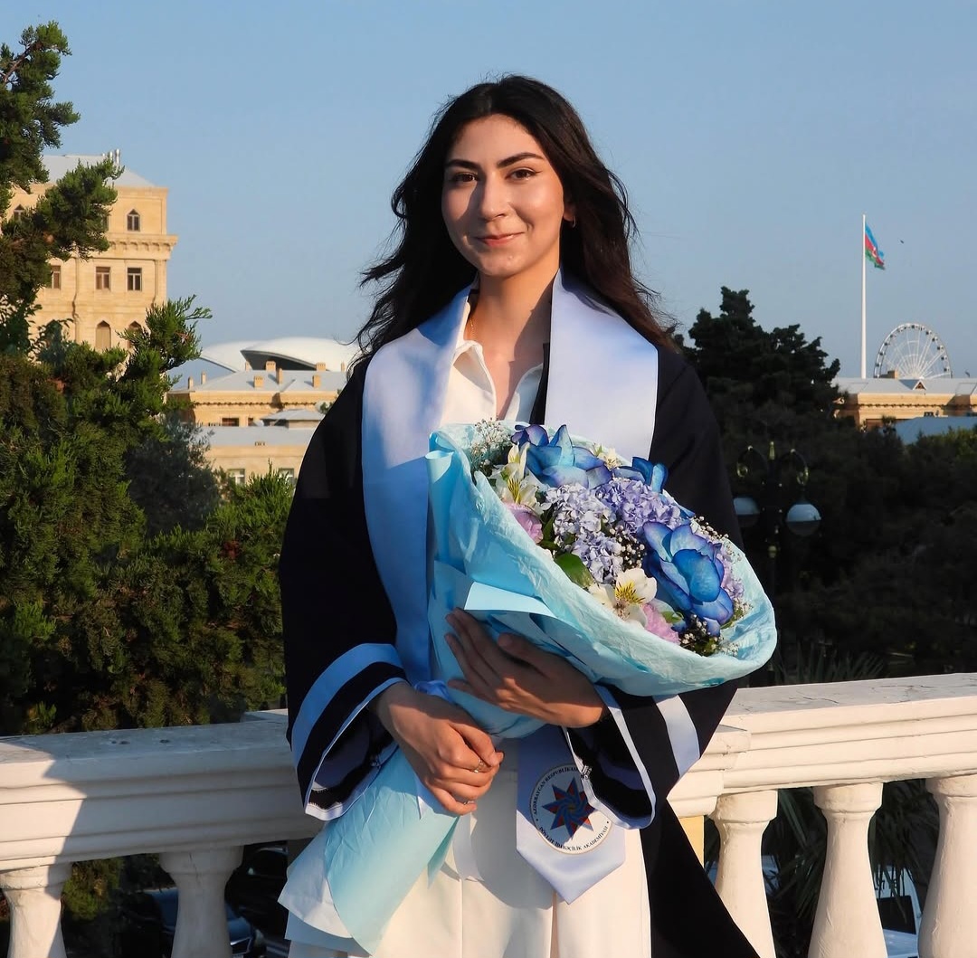 DİA məzunu Edinburq Universitetində magistratura təhsili alacaq