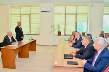 Sumqayıt Dövlət Universitetinin rektoru Polimer Materialları İnstitutunda olub