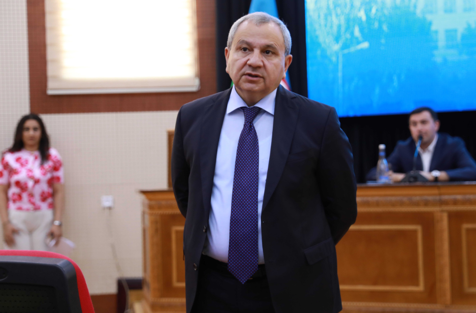 BDU rektoru abituriyentlərlə görüşüb