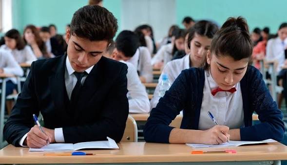 11-ci siniflər üzrə İngilis dili fənnində ən yüksək nəticə göstərən məktəblər – SİYAHI