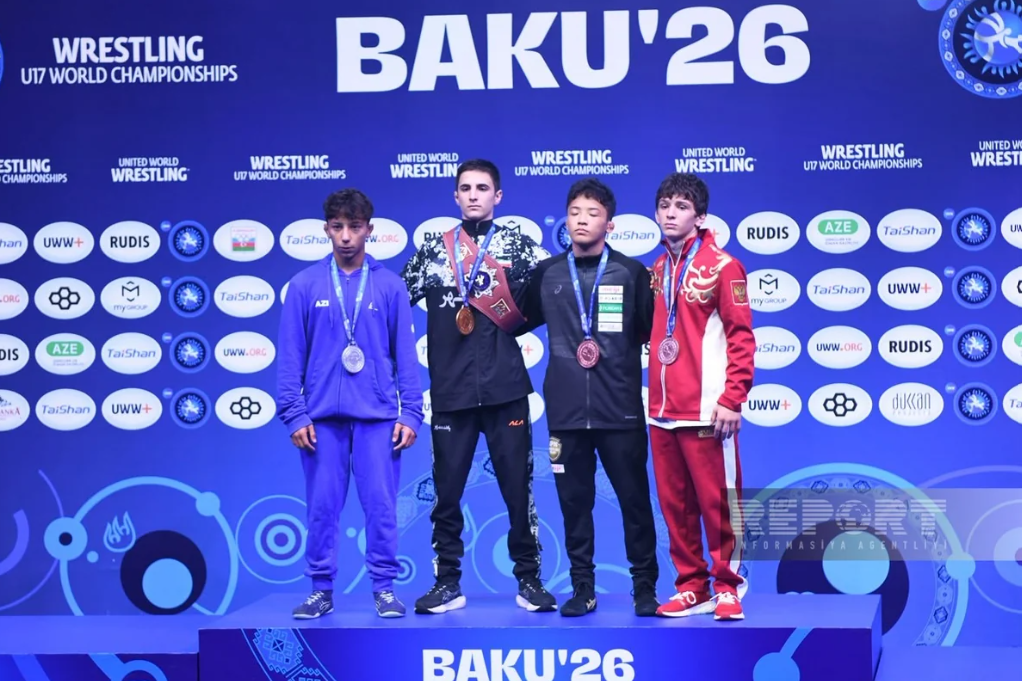 Dünya çempionatı: Gümüş medal qazanan İbrahim Həsənov mükafatlandırılıb