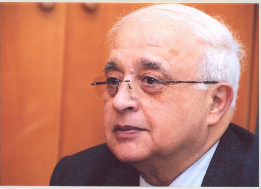 Xalq yazıçısı Elçinin vəfatının ildönümü ilə əlaqədar məzarı ziyarət olunub-FOTOLAR
